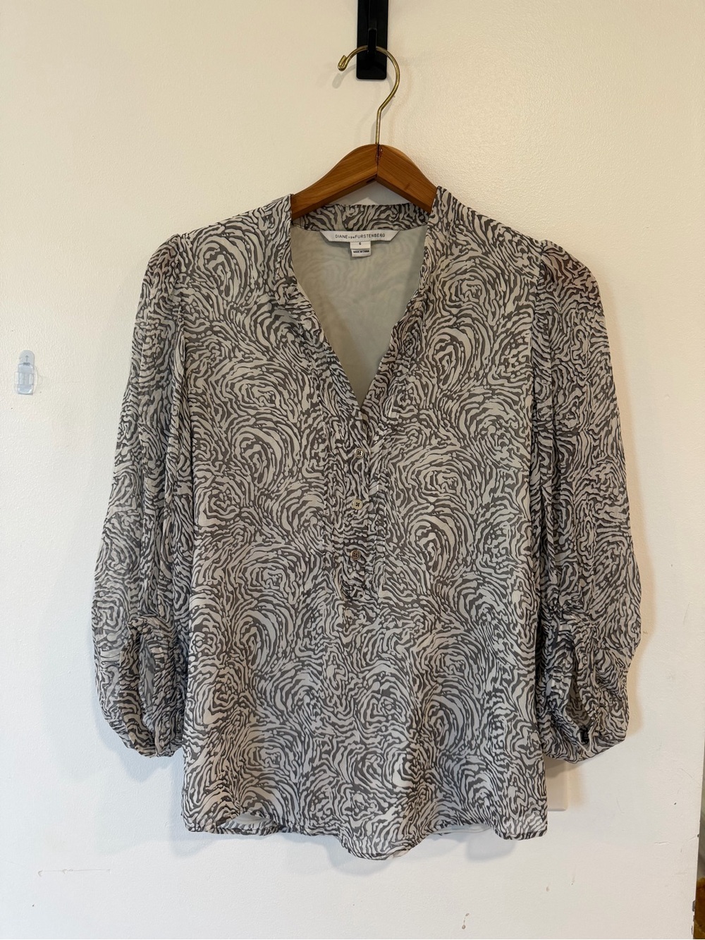 Diane Von Furstenberg Syrah Print Chiffon Silk 3/4 Sleeve Blouse Women’s Size 6